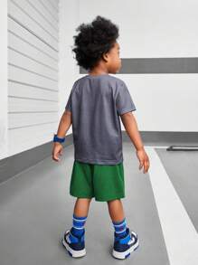 SHEIN Bộ 2 áo thun tay ngắn và quần short in chữ và xe hơi hoạt hình thời trang cho bé trai, mùa hè - Nhiều màu - Xem 2