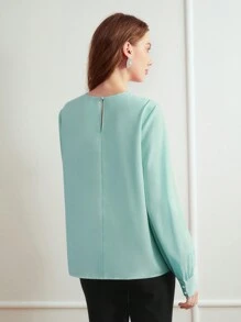 MOTF PREMIUM Blusa con mangas farol, detalles de cadena de pedrería y pliegues plisados - verde menta - Ver 6
