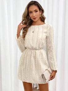 SHEIN Clasi 纹理激光切割圆领长袖连衣裙 - 杏色 - 查看 4