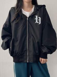 DAZY Jaket Windbreaker Wanita dengan Cetakan Huruf di Bagian Belakang - Hitam - View 3
