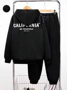 SHEIN Leap Crew 青少年男孩，两件套，包括一件休闲白色印花长袖连帽衫和黑色连帽衫，搭配黑色锥形运动裤。这套服装适合秋冬季节，保暖舒适。非常适合大学、家居服、日常活动、运动、生日派对和郊游。基本、多功能和简约的选择。 - 黑色 - 查看 4