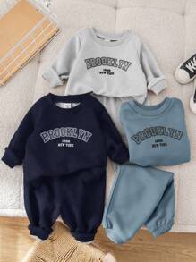 SHEIN 6 Stücke/Set Baby Jungen/Mädchen Lässig set aus Langarm Sweatshirt mit Schriftdruck und Hose mit elastischem Bund, geeignet für Zuhause und Outdoor Tragen im Herbst und Winter