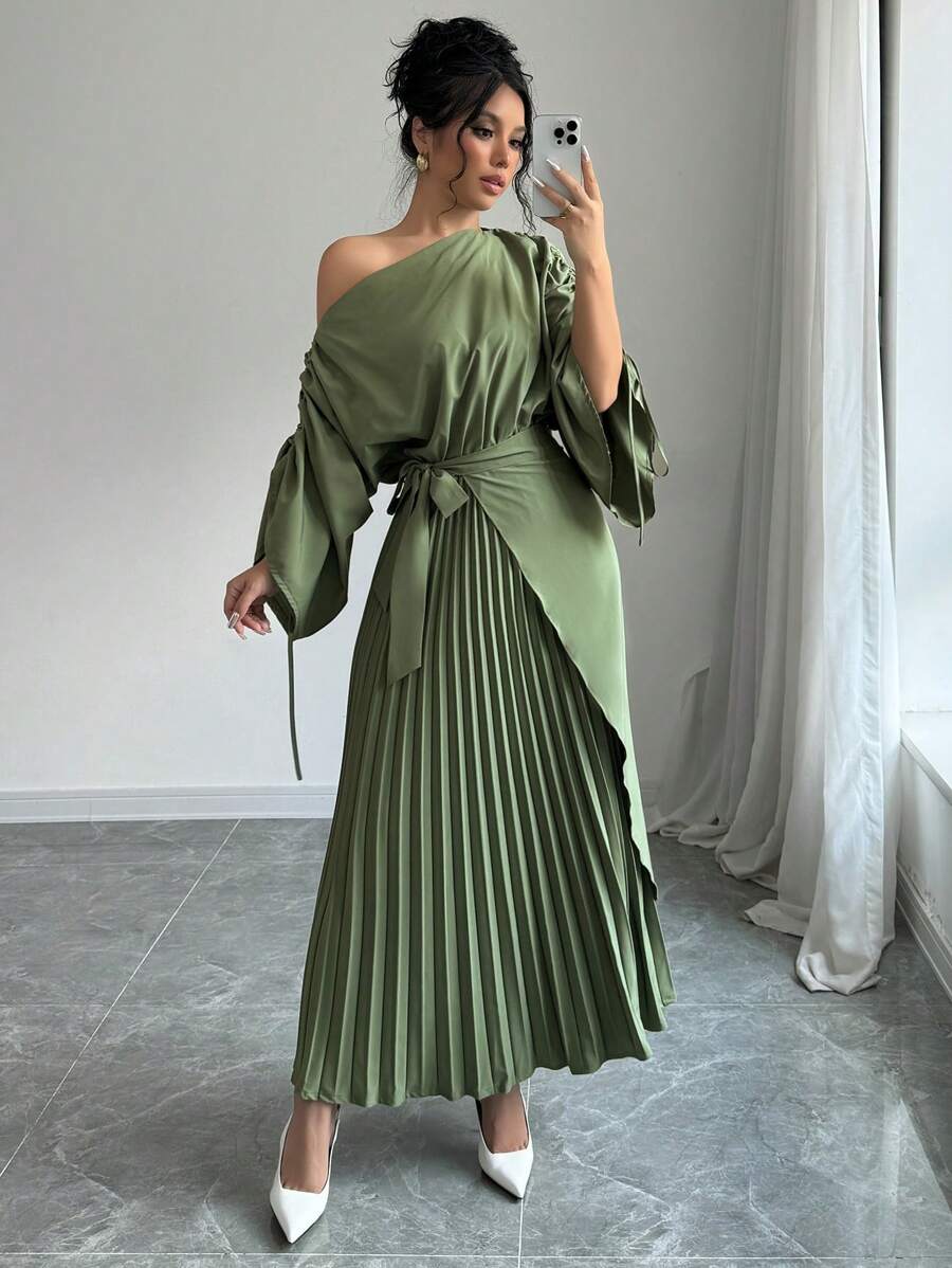 Rafferiza 女式斜领长袖收腰荷叶边下摆中长连衣裙女装 - 綠色 - 查看 1