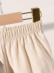 SHEIN 2 件套年轻男孩休闲 2 合 1 围巾衬衫 + 绅士裤装，时尚百搭。适合日常穿着，可搭配各种夹克和外套