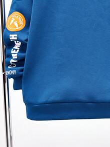 SHEIN Áo nỉ chui đầu cổ phễu thường ngày cho bé trai tuổi teen có họa tiết đồ họa, màu xám khói/xanh lam, lót nhiệt, thích hợp cho mùa thu, đông, ấm áp, đi học, ở nhà, hàng ngày, thể thao, tiệc sinh nhật, đi chơi, thiết kế đơn giản và phù hợp - Màu xanh bụi bặm - Xem 5