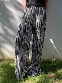 DAZY Women's Textured Fabric Zebra Print Straight Leg Elastic Waist Pants Boho,Ruffle - Black and White - View 3