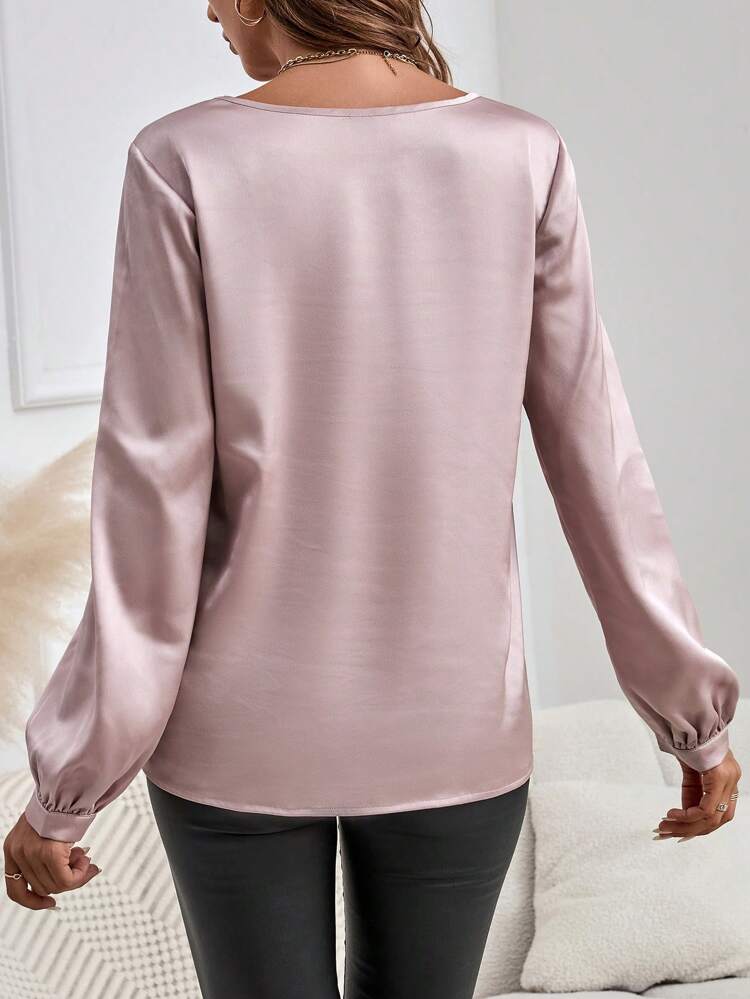 Women's Elegant Commuter Style Round Neck Long Sleeve Shirt