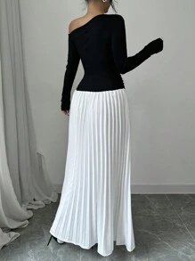 Rafferiza Women's Asymmetrical Neck Ruched Fitted Ruched Hem Elegant Dress Maxi Women Outfit Fall Cloth For Women - Black and White - View 2