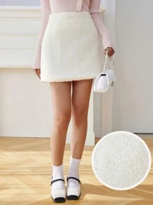 EastFlair Jupe en fourrure de teddy d'automne/hiver pour femmes - Blanc - Voir 1