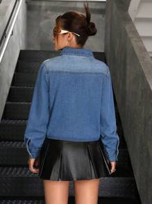 SHEIN 青少年女孩时尚水洗打结蝴蝶结下摆长袖牛仔衬衫，女孩秋装返校街头装 - 中等水洗藍 - 查看 2