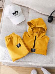 SHEIN 2-delige babyjongens casual outfitset - gele capuchontrui met trekkoordjoggingbroek, geschikt voor buiten- en binnenkleding, herfst/winter