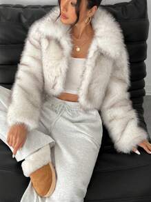 SHEIN PETITE Plush Gradient Women's Fake Fur Jacket, Cropped Style, Warm And Suitable For Autumn And Winter - White - View 1