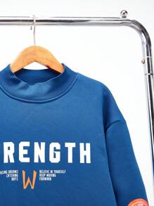 SHEIN Áo nỉ chui đầu cổ phễu thường ngày cho bé trai tuổi teen có họa tiết đồ họa, màu xám khói/xanh lam, lót nhiệt, thích hợp cho mùa thu, đông, ấm áp, đi học, ở nhà, hàng ngày, thể thao, tiệc sinh nhật, đi chơi, thiết kế đơn giản và phù hợp - Màu xanh bụi bặm - Xem 4