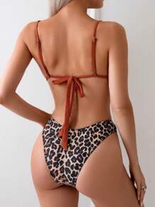 SHEIN Swim Conjunto de bikini sexy de vacaciones con tirantes de espagueti sin espalda y anudado, estampado de leopardo de verano en la playa, estampado aleatorio - Multicolor - Ver 3
