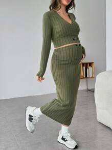 SHEIN Maternity Women's Letter Patched Long Sleeve Cropped Top & Bodycon Skirt 2Pcs Set - Green - View 5