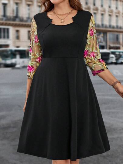 SHEIN Clasi 黑色针织弹力刺绣优雅曲线大码连衣裙