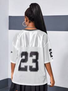 SHEIN Camiseta casual de manga caída con cuello en V de punto y malla en contraste con estampado numérico para adolescentes