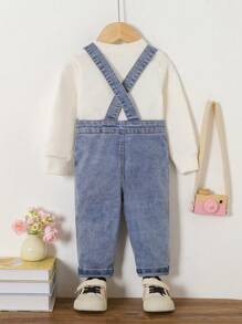 Peto vaquero elástico para bebé niña, pantalones de peto casual, suave ropa de calle con tirantes, liviano para todas las estaciones - Azul lavado medio - Ver 2