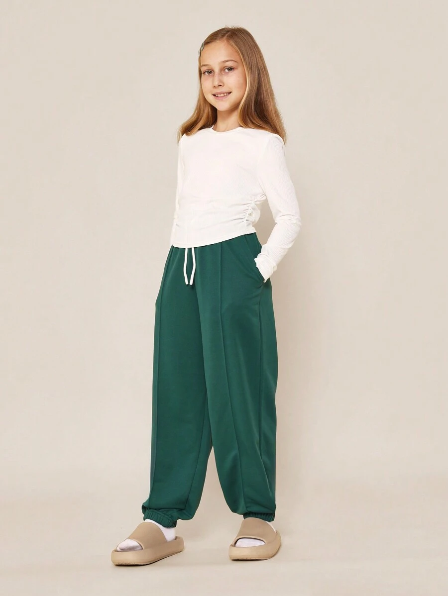 SUMWON Conjunto Loungewear Top Cropped com Cordão e Calça Jogger Verde de Inspiração Irlandesa Shamrock Estação Atlético Casual Conjunto de Duas Peças