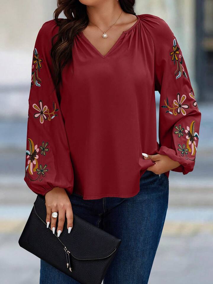 EMERY ROSE Plus Size Casual Flower Embroidery Notched Neck