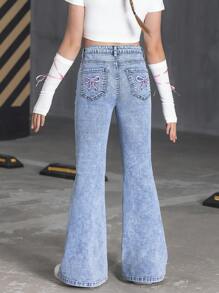 SHEIN Explorewe 青少年女孩休闲简约可爱甜美优雅口袋设计粉色蝴蝶结刺绣洗水牛仔喇叭裤 - 藍色 - 查看 5