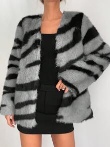 SHEIN Essnce Chaqueta suelta de manga larga con patrón de cebra, de frente abierto, y esponjosa, para mujer, abrigo de piel, estampado animal, ropa de mujer de invierno - Gris - Ver 5