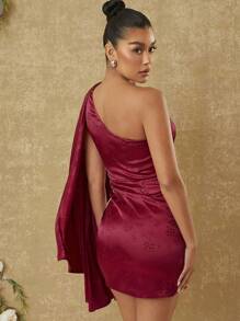 Hauture Satin Jacquard One Shoulder Cape Tulip Hem Dress - Burgundy - View 2
