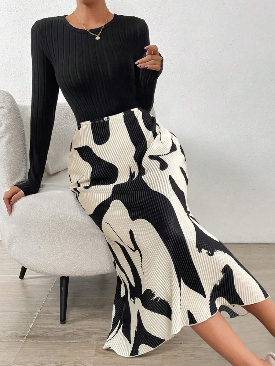 SHEIN Clasi Camiseta unicolor & con estampado de dibujo Falda - Blanco y Negro - Ver 1