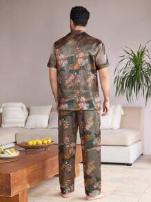Manfinity ChillVibe Men's Floral Print Button-Front Short Sleeve Top And Pants Pajama Set