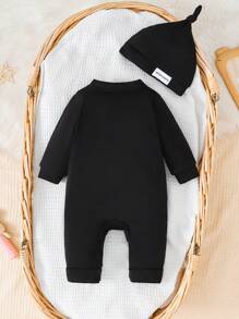 SHEIN Newborn Baby Boy Casual Solid Color Romper + Hat, Suitable For Home And Outdoor Wear, Autumn And Winter