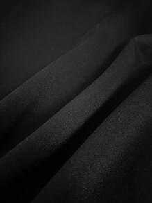 SHEIN Áo nỉ dệt kim màu trơn dành cho nữ tuổi teen, in hình bướm và chữ, có túi trang trí. - màu đen - Xem 5
