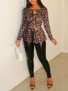 Zolique T-shirt mode femme à manches longues, col bénitier, ourlet volant, coupe ajourée, imprimé léopard Y2K avec nœud devant