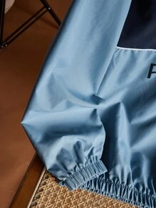 SHEIN 2 件青少年男童休闲深蓝色和浅蓝色拼色连帽衫运动衫和松紧袖口裤子套装，适合秋季、冬季、保暖、学校、休闲、日常、运动、生日派对、郊游、百搭和简约设计 - 藍色 - 查看 8