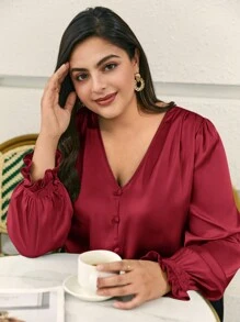 SHEIN Frenchy Blusa de satén de manga acampanada y botones por delante. Camisa de manga larga lisa para el Día de San Patricio