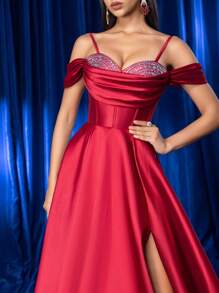 Kexmon Elegante Luxo Vermelho Cetim Brilhante Ombro Aberto Alta Fenda Vestido de Festa Formal, Vestido de Noite de Baile, Para Convidado de Casamento, Formatura, Jantar - Borgonha - Ver 3