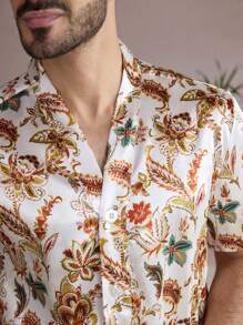 Manfinity ChillVibe 2pcs Men's All-Over Print Button Front Short Sleeve Top And Shorts Pajama Set