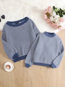 SHEIN Leap Crew 青少年女孩宽松舒适简约圆领条纹图案落肩套头毛衣 - 藍色 - 查看 4