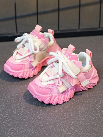 1 双婴儿休闲运动跑鞋，适合秋冬季穿着