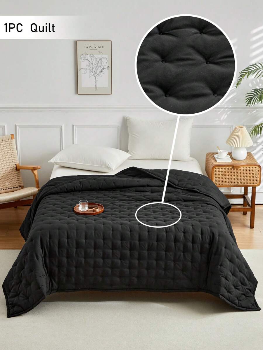 1pc Black Dotted Quilted Polyester Quilt, Simple Japanese Style Bedspread For Single Beds, All Seasons