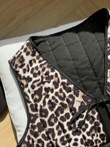 SHEIN EZwear Gilet sans manches réversible matelassé à col en V et nœud, imprimé léopard, style décontracté, tailles grandes, automne-hiver pour femmes