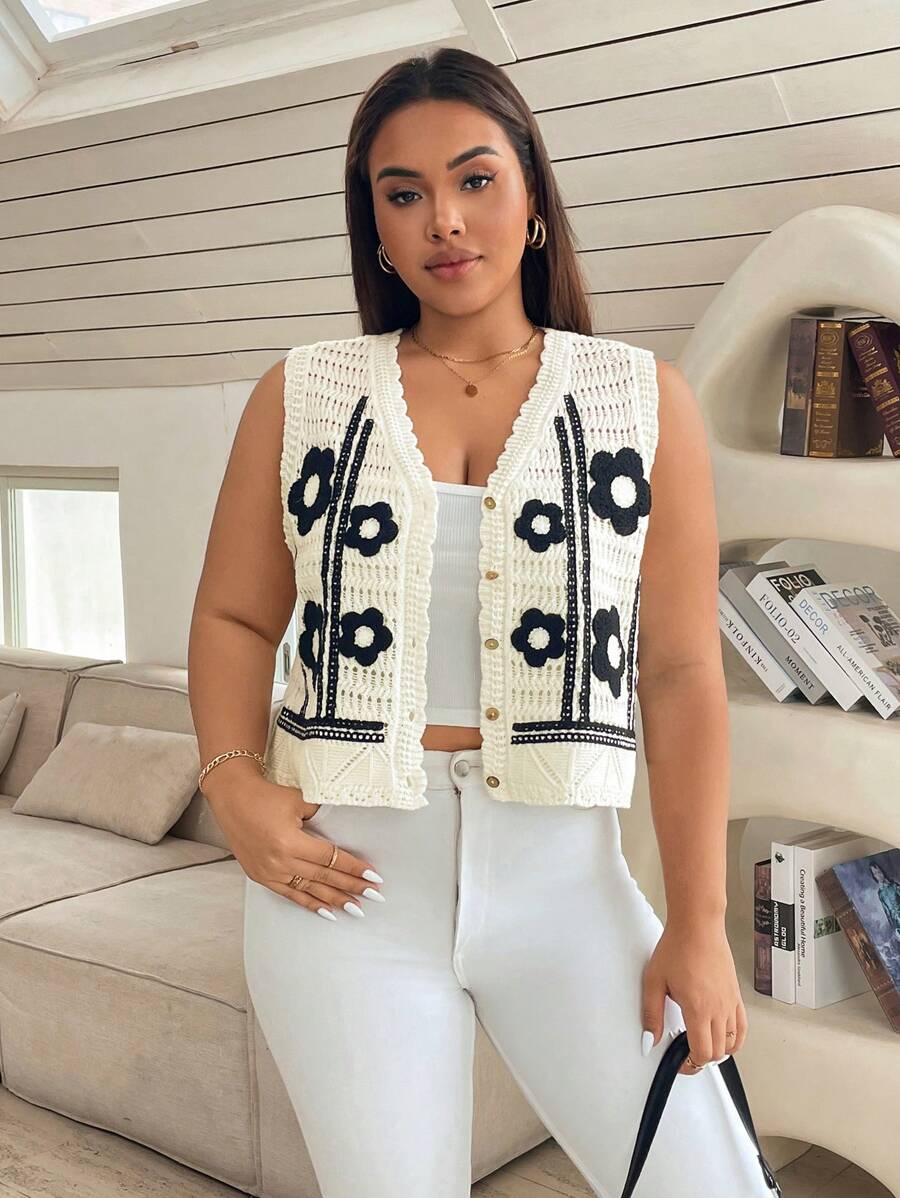 SHEIN Essnce Plus Size Women's Front Button Sleeveless Floral Pattern Casual Knit Top - White - View 1
