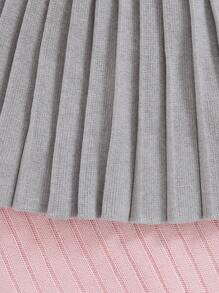 2pcs Tween Girl Fashion V-Neck Knitted Cardigan And Pleated Skirt Suit