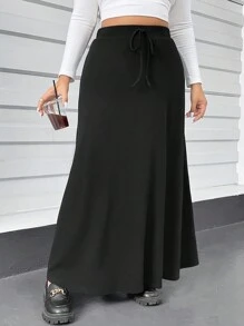 SHEIN Essnce Falda larga negra básica, elástica en la cintura, versátil, cómoda y holgada para mujeres de talla grande, otoño e invierno, prendas de mujer para otoño, falda negra, fiesta de graduación, ropa de profesora, fondo para mujer curvy, falda para salir, faldas de otoño - Negro - Ver 1