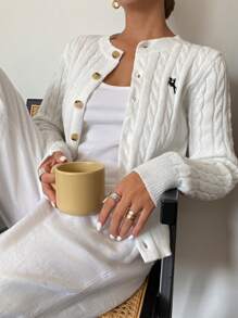 Siren Gaze Áo len cardigan thêu logo ngựa nhỏ thường ngày cho nữ, áo trắng, áo len cardigan ấm cho nữ cài nút, áo len cardigan xoắn, áo len cardigan quần áo mùa đông cho nữ, áo len cardigan hở vai màu trơn dài tay, áo len cardigan họa tiết chữ thường ngày, áo len dáng rộng thêu hình động vật cho nữ dài tay có logo ngựa con, áo thun polo thêu logo ngựa con, áo len chui đầu dệt kim thanh lịch và thon gọn - trắng - Xem 3
