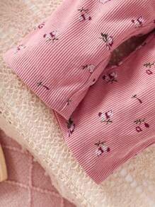 SHEIN Vintaside Kids Baby Mädchen 2-teiliges Set aus Cord-Hose mit Blumen-Trägern, süß