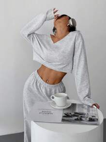 SHEIN EZwear Bộ 2 món/Bộ áo nỉ cổ chữ V trơn mới cho nữ và quần nỉ - Xám - Xem 3