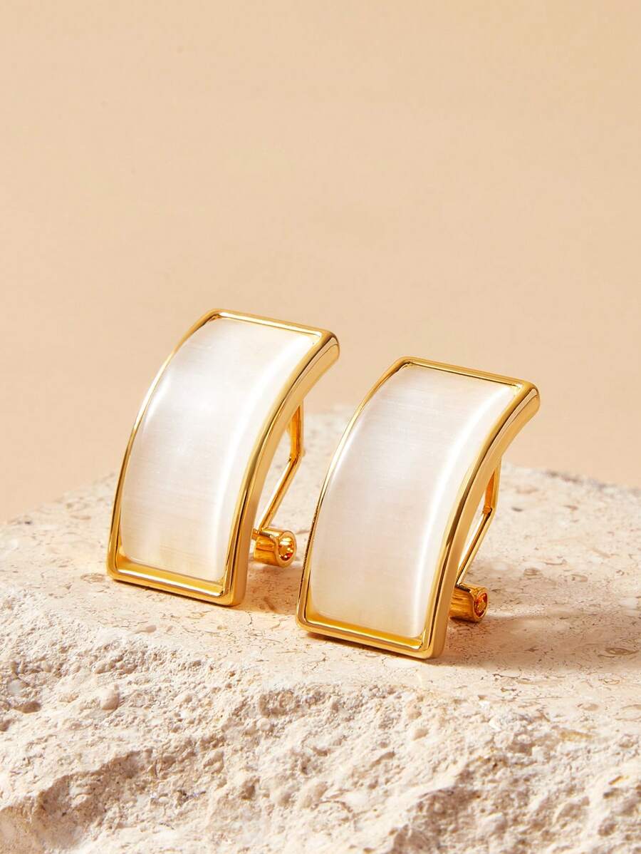 SHEIN 镀金亚克力矩形简约耳环 - 金黃色 - 查看 1