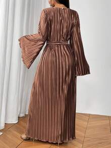 Chiquease Elegancka sukienka z plisowanymi, rozkloszowanymi rękawami w jednolitym kolorze, jesień - Kawa - Zobacz 2