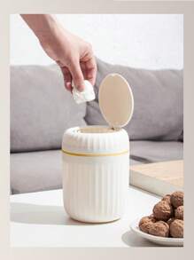 1 pieza Mini papelera de escritorio, papelera de plástico con tapa para escritorio, cubo de basura pequeño de 16,5 cm de alto para encimera, barra de café, cocina, baño, hogar, proveedores de artículos del hogar, regalo navideño - Blanco - Ver 7