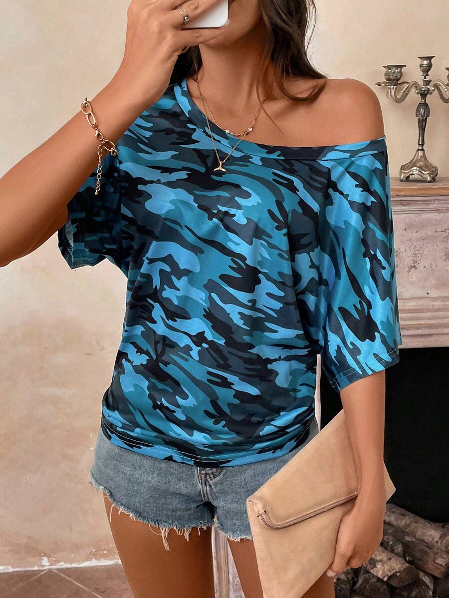 SHEIN LUNE 休闲圆领蝙蝠袖迷彩印花上衣